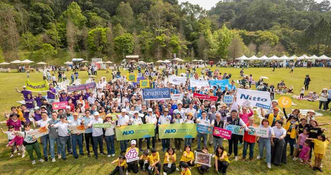 2468BET致力永续平衡发展，，第14年入选DJSI世界指数成分股（DJSI World），，，在全球顶尖电子设备仪器组件产业展现卓越的永续竞争力，，，获国际指数肯定